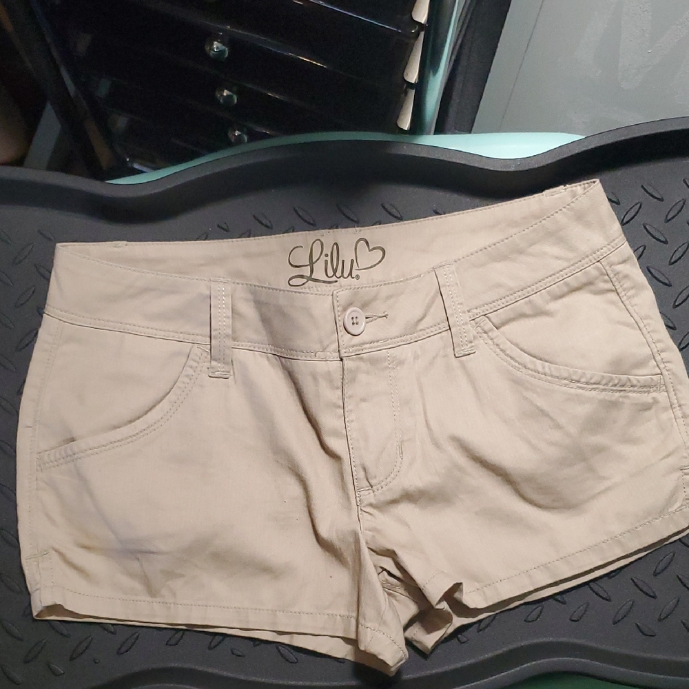 Lilu High Waist Cream Shorts